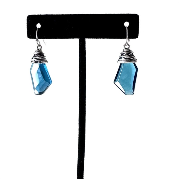 CHICO’s Wire-wrapped Azure Blue Gemstone Hook Earrings​ NWT - Picture 3 of 8